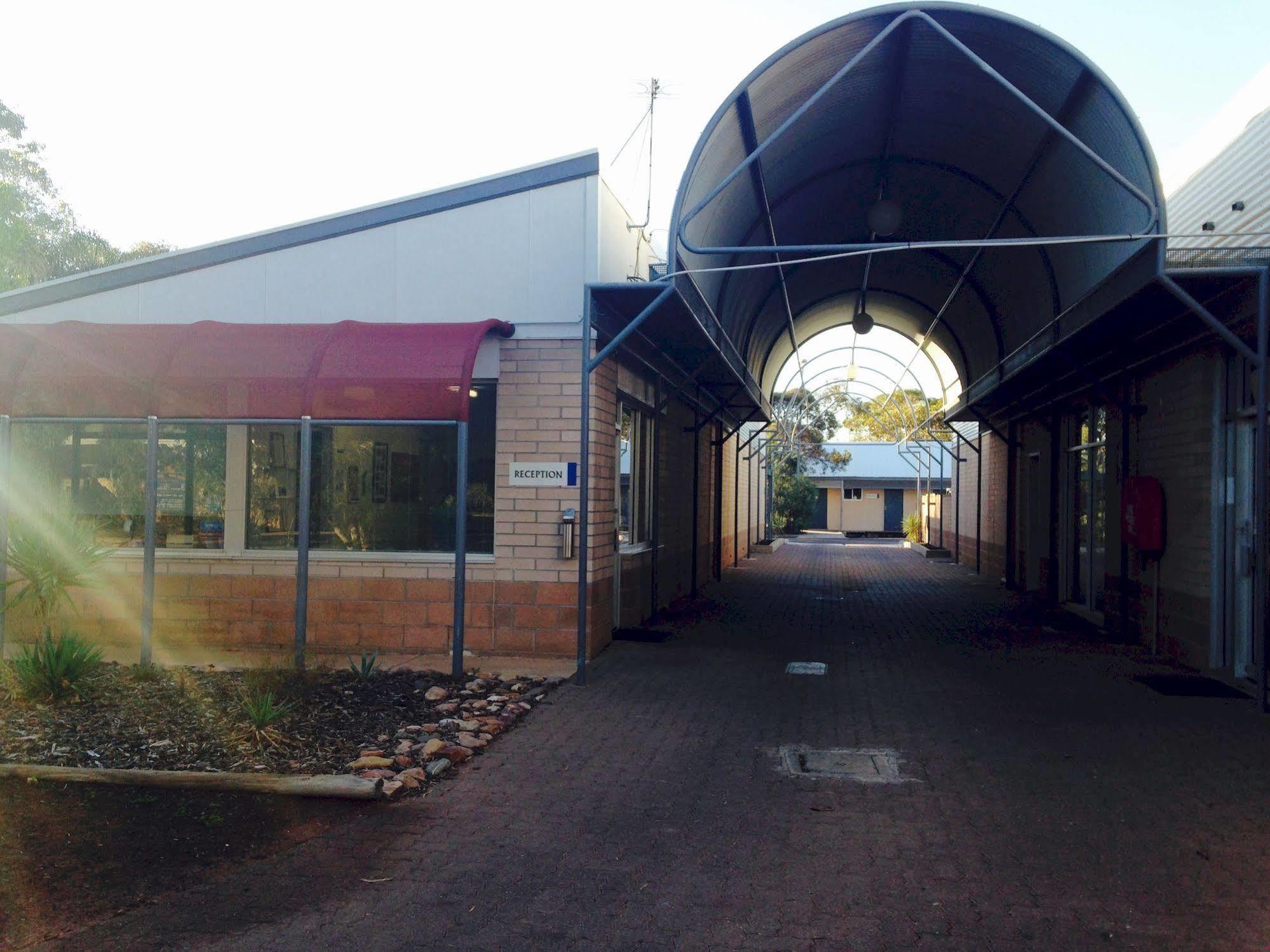 Nightcap At Roxby Downs Motel Exterior photo